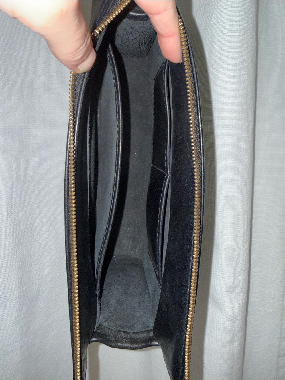 Fount Finley Crossbody - Original Design View 3